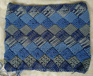 Tessellated sampler cowl